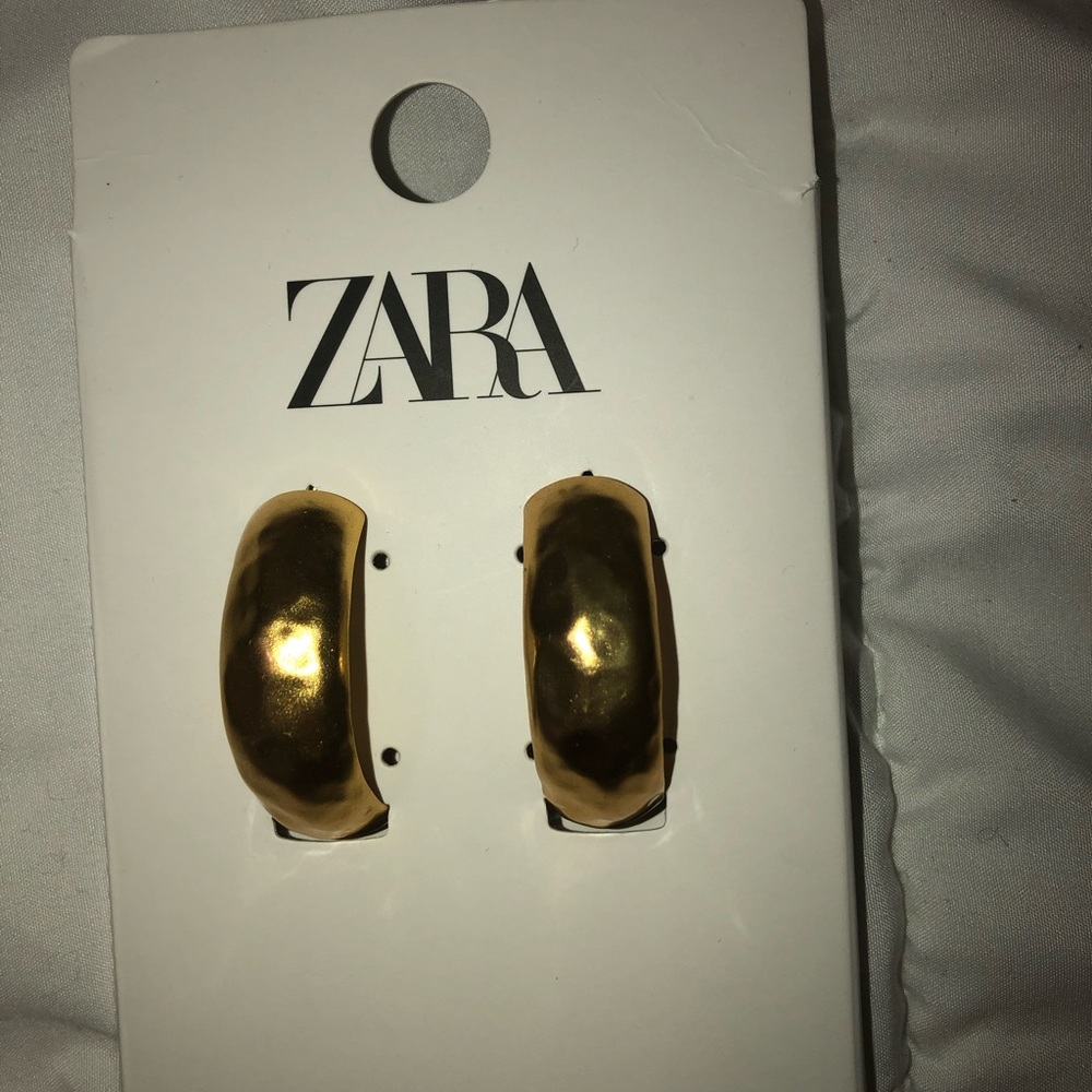 Brand new ZARA Gold earrings
